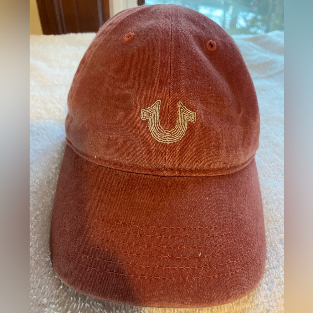 AUTHENTIC TRUE RELIGION CAP